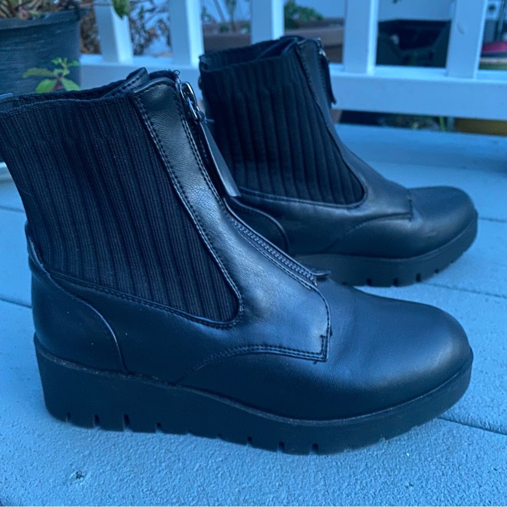 Anne Klein boots size 6M